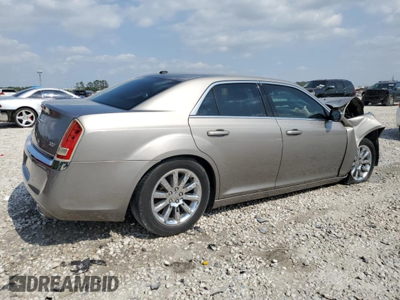 2014 Chrysler 300 z VIN 2C3CCAAG0EH157167, wystawiony jako Copart lot #54758765 z przebiegiem 107 138 mil mil oraz Szkoda całkowita • Salvage title. Historia ofert i sprzedaży dostępna na DreamBid. Obrazek 3.