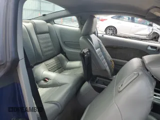 2006 Ford Mustang GT Deluxe z VIN 1ZVHT82H565214308, wystawiony jako Copart lot #62340085 z przebiegiem 183 848 mil mil oraz Szkoda całkowita • Salvage title. Historia ofert i sprzedaży dostępna na DreamBid. Obrazek 10.