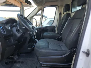 2020 Ram ProMaster Cargo with VIN 3C6TRVAG4LE138882, listed as a Copart auction lot 47901255 with 141,622 mi miles and Clean Title. Bid and sale history available at DreamBid. Image 7.