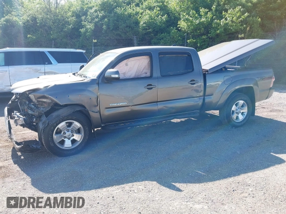2015 Toyota Tacoma with VIN 3TMMU4FN5FM082376, listed as a IAAI auction lot 42144113 with 98,244 mi miles and . Bid and sale history available at DreamBid. Image 18.