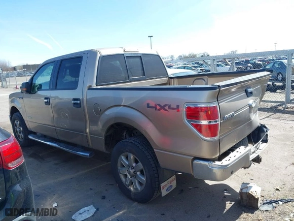 2014 Ford F-150 XL with VIN 1FTFW1ET7EKE55635, listed as a IAAI auction lot 41841231 with 263,240 mi miles. Bid and sale history available at carsss.com. Image 3.