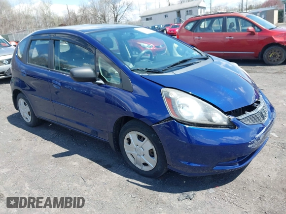 2013 Honda Fit with VIN JHMGE8H38DC047079, listed as a IAAI auction lot 42037073 with 32,794 mi miles. Bid and sale history available at carsss.com. Image 1.