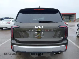 2024 Kia Telluride SX Prestige X-Pro with VIN 5XYP5DGCXRG530586, listed as a IAAI auction lot 42225560 with 7,880 mi miles and . Bid and sale history available at DreamBid. Image 16.