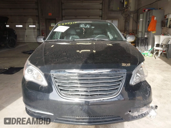 2013 Chrysler 200 Limited with VIN 1C3CCBCG6DN701986, listed as a IAAI auction lot 41845359 with 122,807 mi miles. Bid and sale history available at carsss.com. Image 12.