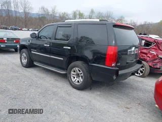 2009 Cadillac Escalade z VIN 1GYFK23229R252638, wystawiony jako IAAI lot #41962606 z przebiegiem 224 915 mil mil oraz . Historia ofert i sprzedaży dostępna na DreamBid. Obrazek 3.