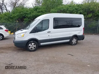 2017 Ford Transit Passenger XL z VIN 1FMZK1CM8HKA67270, wystawiony jako IAAI lot #42074459 z przebiegiem 50 461 mil mil oraz . Historia ofert i sprzedaży dostępna na DreamBid. Obrazek 2.