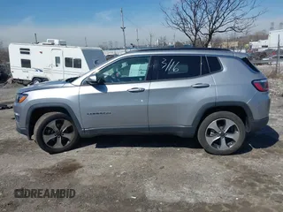 2017 Jeep Compass Latitude with VIN 3C4NJDBBXHT624119, listed as a IAAI auction lot 41827524 with 51,163 mi miles. Bid and sale history available at carsss.com. Image 14.