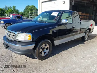 2001 Ford F-150 XL z VIN 1FTRX17WX1NB86721, wystawiony jako IAAI lot #42319610 z przebiegiem 254 826 mil mil oraz . Historia ofert i sprzedaży dostępna na DreamBid. Obrazek 2.