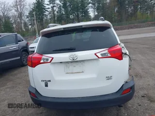 2015 Toyota RAV4 XLE z VIN JTMRFREV4FJ015019, wystawiony jako IAAI lot #42171898 z przebiegiem 125 814 mil mil oraz . Historia ofert i sprzedaży dostępna na DreamBid. Obrazek 17.