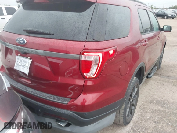 2018 Ford Explorer XLT z VIN 1FM5K7D87JGA87814, wystawiony jako IAAI lot #42393275 z przebiegiem 39 672 mil mil oraz . Historia ofert i sprzedaży dostępna na DreamBid. Obrazek 4.
