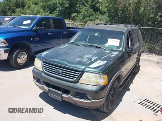 2002 Ford Explorer XLT z VIN 1FMZU63WX2ZC13479, wystawiony jako IAAI lot #42793555 z przebiegiem 206 581 mil mil oraz . Historia ofert i sprzedaży dostępna na DreamBid. Obrazek 6.