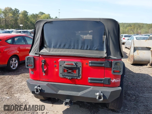 2007 Jeep Wrangler Unlimited X with VIN 1J4GB39197L150245, listed as a IAAI auction lot 41920390 with 239,532 mi miles and . Bid and sale history available at DreamBid. Image 16.