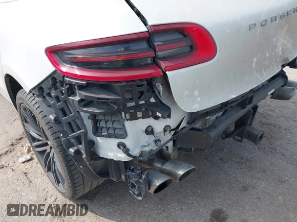 2015 Porsche Macan S with VIN WP1AB2A50FLB60518, listed as a IAAI auction lot 41797095 with 74,294 mi miles. Bid and sale history available at carsss.com. Image 6.