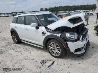 2020 MINI Countryman Cooper S with VIN WMZYW7C04L3L39918, listed as a Copart auction lot 70145374 with 31,523 mi miles and Salvage Title. Bid and sale history available at carsss.com. Image 4.