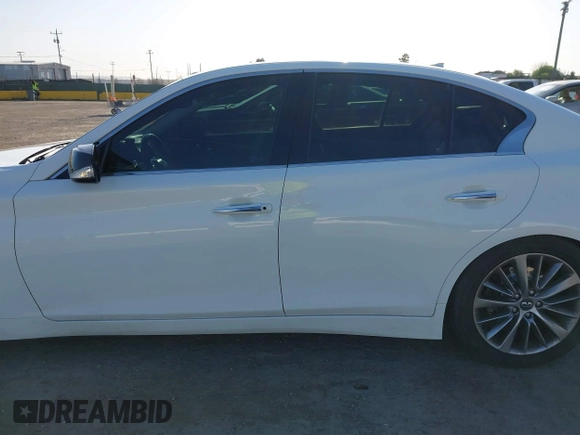 2018 Infiniti Q50 3.0t LUXE with VIN JN1EV7AP4JM364687, listed as a IAAI auction lot 41974812 with 87,439 mi miles. Bid and sale history available at carsss.com. Image 14.