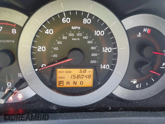 2006 Toyota RAV4 with VIN JTMZD33V066019206, listed as a IAAI auction lot 41770496 with 158,048 mi miles. Bid and sale history available at carsss.com. Image 7.