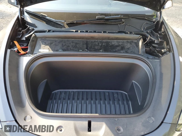 2024 Tesla Model Y Long Range with VIN 7SAYGDEE4RA299503, listed as a Copart auction lot 61950585 with 17,077 mi miles and Salvage title. Bid and sale history available at DreamBid. Image 11.