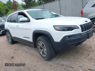 2020 Jeep Cherokee Latitude with VIN 1C4PJMCXXLD578180, listed as a IAAI auction lot 42438023 with 82,845 mi miles and . Bid and sale history available at DreamBid. Image 1.