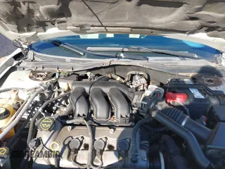 2008 Ford Fusion SEL with VIN 3FAHP08118R156805, listed as a IAAI auction lot 41853953 with 194,455 mi miles. Bid and sale history available at carsss.com. Image 10.