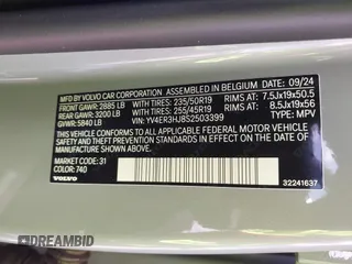 2025 Volvo XC40 Core z VIN YV4ER3HJ8S2503399, wystawiony jako IAAI lot #42220871 z przebiegiem 3339 mil mil oraz . Historia ofert i sprzedaży dostępna na DreamBid. Obrazek 9.