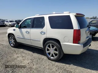 2007 Cadillac Escalade z VIN 1GYEC63827R397535, wystawiony jako Copart lot #51983615 z przebiegiem 148 736 mil mil oraz Szkoda całkowita • Salvage title. Historia ofert i sprzedaży dostępna na DreamBid. Obrazek 2.