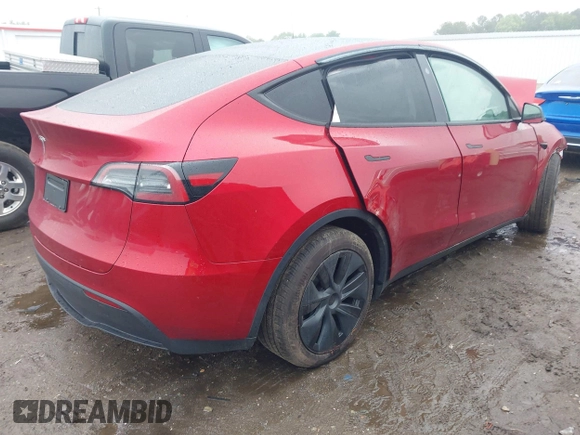 2024 Tesla Model Y z VIN 7SAYGDED9RA304010, wystawiony jako IAAI lot #42366995 z przebiegiem Nie podano mil oraz . Historia ofert i sprzedaży dostępna na DreamBid. Obrazek 4.