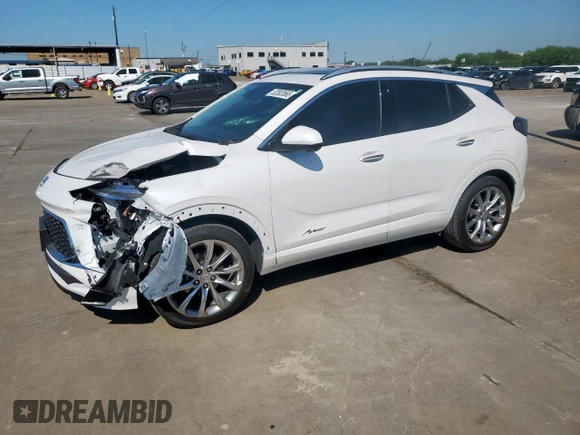 2024 Buick Encore GX Avenir z VIN KL4AMFSL9RB017071, wystawiony jako Copart lot #52003565 z przebiegiem 8 013 mil mil oraz Szkoda całkowita • Salvage title. Historia ofert i sprzedaży dostępna na DreamBid. Obrazek 1.