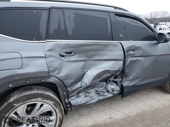 2023 Volkswagen Atlas SE with VIN 1V2JR2CA4PC537049, listed as a Copart auction lot 44129915 with 26,340 mi miles and Salvage title. Bid and sale history available at DreamBid. Image 12.