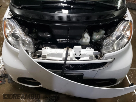 2014 Smart fortwo Pure z VIN WMEEJ3BA8EK740970, wystawiony jako Copart lot #45994035 z przebiegiem 44 787 mil mil oraz Szkoda całkowita • Salvage title. Historia ofert i sprzedaży dostępna na DreamBid. Obrazek 11.
