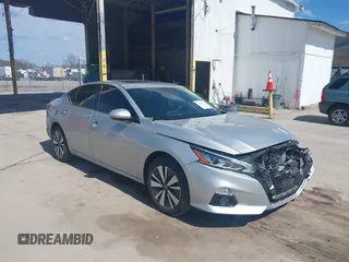 2020 Nissan Altima SV z VIN 1N4BL4DW1LC195914, wystawiony jako IAAI lot #41888061 z przebiegiem 81 376 mil mil oraz . Historia ofert i sprzedaży dostępna na DreamBid. Obrazek 1.