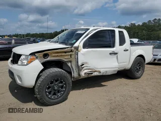 2017 Nissan Frontier SV z VIN 1N6DD0EV3HN745055, wystawiony jako Copart lot #56970855 z przebiegiem 107 872 mil mil oraz Szkoda całkowita • Salvage title. Historia ofert i sprzedaży dostępna na DreamBid. Obrazek 1.