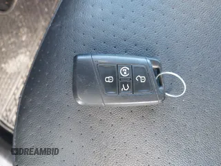 2018 Volkswagen Tiguan SEL z VIN 3VV2B7AXXJM145781, wystawiony jako IAAI lot #42273176 z przebiegiem 86 610 mil mil oraz . Historia ofert i sprzedaży dostępna na DreamBid. Obrazek 11.