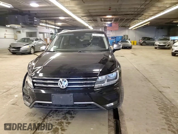 2018 Volkswagen Tiguan SEL with VIN 3VV3B7AX1JM087659, listed as a Copart auction lot 41902795 with 116,512 mi miles and Salvage Title. Bid and sale history available at DreamBid. Image 12.