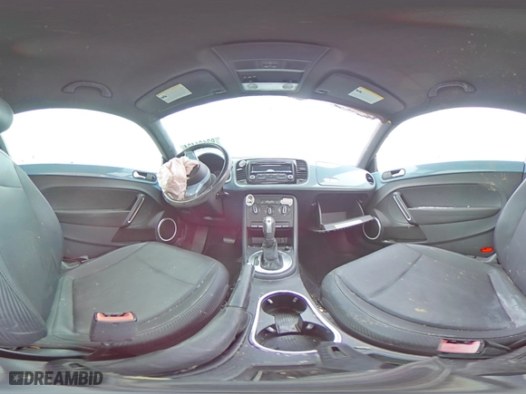 2012 Volkswagen Beetle 2.5L PZEV with VIN 3VWJP7AT7CM600921, listed as a Copart auction lot 83191424 with 0 mi miles and Salvage Title. Bid and sale history available at carsss.com. Image 13.