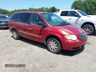 2006 Chrysler Town & Country Touring with VIN 2A4GP54L26R926923, listed as a IAAI auction lot 42535146 with 302,880 mi miles and . Bid and sale history available at DreamBid. Image 1.