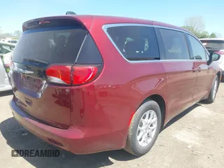 2023 Chrysler Voyager LX z VIN 2C4RC1CG5PR551876, wystawiony jako IAAI lot #42133170 z przebiegiem 39 697 mil mil oraz . Historia ofert i sprzedaży dostępna na DreamBid. Obrazek 4.