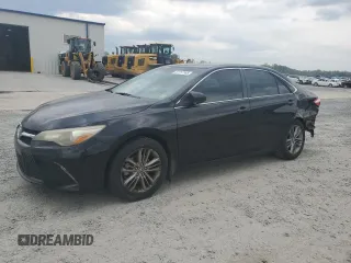 2015 Toyota Camry XLE with VIN 4T1BF1FK4FU957377, listed as a Copart auction lot 52717165 with 214,080 mi miles and Salvage Title. Bid and sale history available at carsss.com. Image 1.