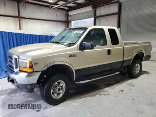 2001 Ford Super Duty F-250 XL with VIN 1FTNX21L31ED74547, listed as a Copart auction lot 84333434 with 161,460 mi miles and Clean Title. Bid and sale history available at carsss.com. Image 1.