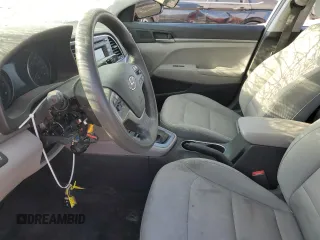 2017 Hyundai Elantra SE z VIN 5NPD74LF3HH063399, wystawiony jako Copart lot #43120744 z przebiegiem Nie podano mil oraz Nie do naprawy • Non repairable. Historia ofert i sprzedaży dostępna na DreamBid. Obrazek 7.