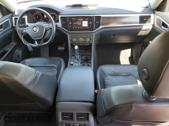2018 Volkswagen Atlas SEL Premium z VIN 1V2NR2CA6JC577688, wystawiony jako Copart lot #60800465 z przebiegiem 82 841 mil mil oraz Szkoda całkowita • Salvage title. Historia ofert i sprzedaży dostępna na DreamBid. Obrazek 8.