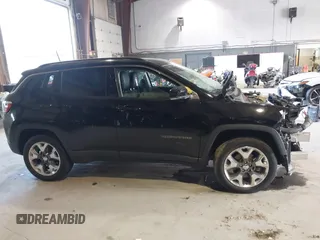 2020 Jeep Compass Limited with VIN 3C4NJDCB5LT235556, listed as a IAAI auction lot 40878726 with 30,590 mi miles and . Bid and sale history available at carsss.com. Image 14.