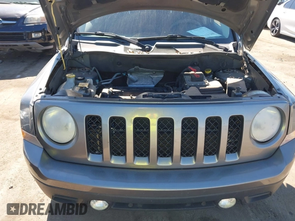 2013 Jeep Patriot Latitude with VIN 1C4NJPFB7DD254744, listed as a IAAI auction lot 40540820 with 129,465 mi miles and . Bid and sale history available at carsss.com. Image 10.