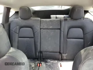 2022 Tesla Model Y Long Range z VIN 7SAYGAEE8NF378457, wystawiony jako Copart lot #56696905 z przebiegiem Nie podano mil oraz Czysty tytuł • Clean title. Historia ofert i sprzedaży dostępna na DreamBid. Obrazek 10.