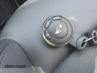 2012 MINI Countryman S с VIN WMWZC3C54CWM27414, выставлен на аукционе IAAI как лот 42581415 с пробегом 126 536 миль миль и . История ставок и продаж доступна на DreamBid. Изображение 11.