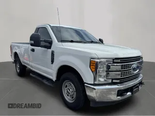 2017 Ford F-250 XL с VIN 1FTBF2A61HED40164, выставлен на аукционе Copart как лот 59527925 с пробегом 163 114 миль миль и Чистый • Clean title. История ставок и продаж доступна на DreamBid. Изображение 1.