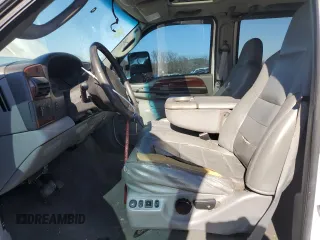 2005 Ford Super Duty F-250 XL with VIN 1FTSW21P25EB60096, listed as a Copart auction lot 77593373 with 113,676 mi miles and Salvage Title. Bid and sale history available at carsss.com. Image 7.