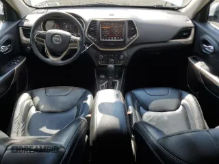 2017 Jeep Cherokee Latitude with VIN 1C4PJMCS8HW659923, listed as a Copart auction lot 64478185 with 118,169 mi miles and Salvage title. Bid and sale history available at DreamBid. Image 8.