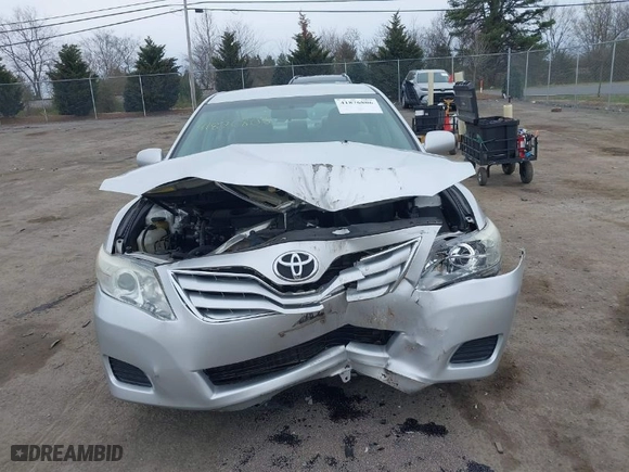 2010 Toyota Camry with VIN 4T1BF3EK5AU055780, listed as a IAAI auction lot 41876806 with 41,454 mi miles. Bid and sale history available at carsss.com. Image 12.