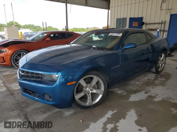 2010 Chevrolet Camaro LS z VIN 2G1FA1EV0A9144942, wystawiony jako Copart lot #60247485 z przebiegiem 159 045 mil mil oraz Czysty tytuł • Clean title. Historia ofert i sprzedaży dostępna na DreamBid. Obrazek 1.