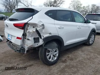 2020 Hyundai Tucson SE z VIN KM8J23A4XLU118308, wystawiony jako IAAI lot #42124044 z przebiegiem 52 416 mil mil oraz . Historia ofert i sprzedaży dostępna na DreamBid. Obrazek 4.